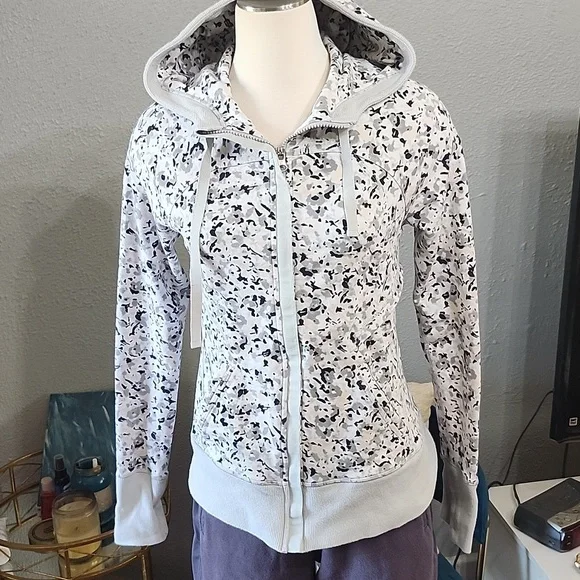 Lululemon Athletica Silver/Gray Asana Jacket - Picture 7 of 15